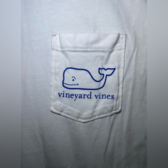 Vineyard Vines Men Short Sleeve Pocket Crew Neck Tee T-Shirt "FLAG SAILS" XS - Picture 3 of 9